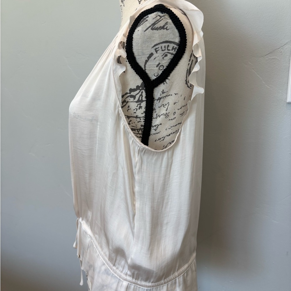 Banana Republic Ivory Top - Picture 2 of 5